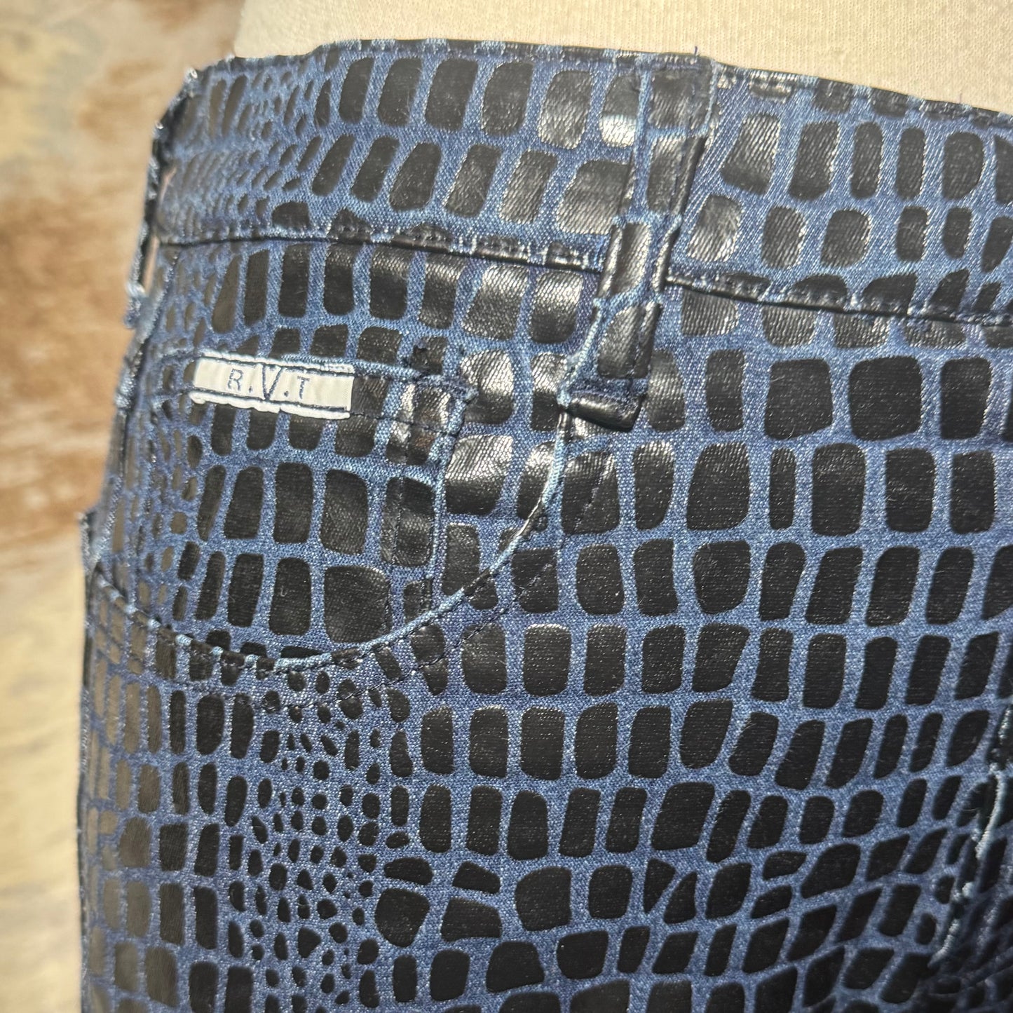 1990s RVT SERVE PIPING HOT PATENT SNAKE PRINT BOOTCUT DENIM 26