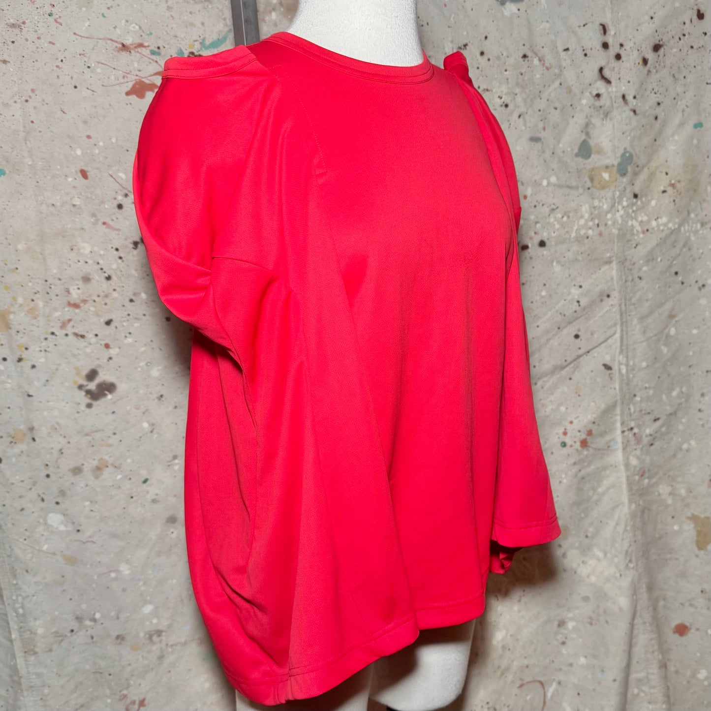 2017 COMME DES GARÇONS RED CUTOUT PIECED 3/4 BELL SLEEVE SHIRT RED M GA-T009
