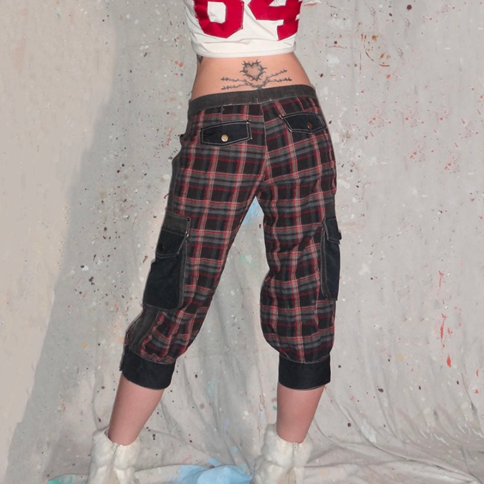 2000s TARTAN CARGO CAPRI PANTS