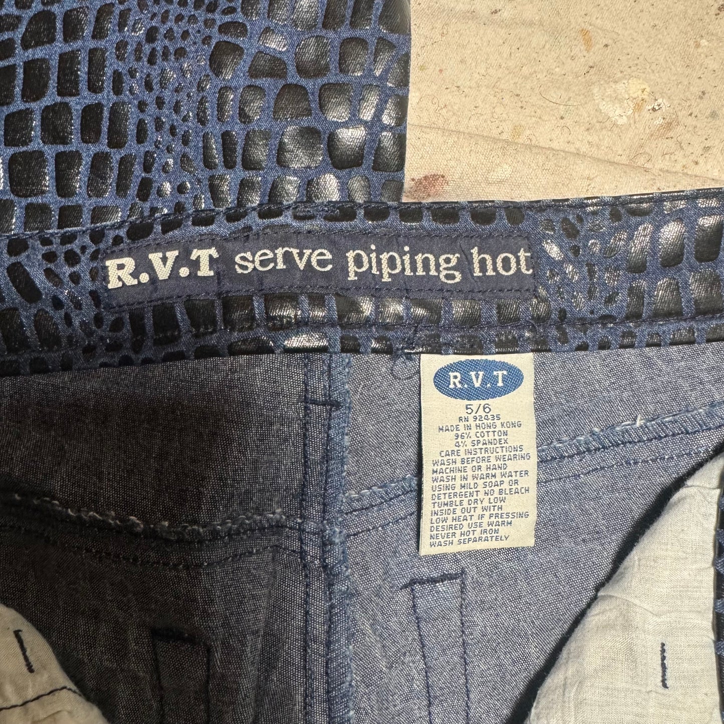 1990s RVT SERVE PIPING HOT PATENT SNAKE PRINT BOOTCUT DENIM 26