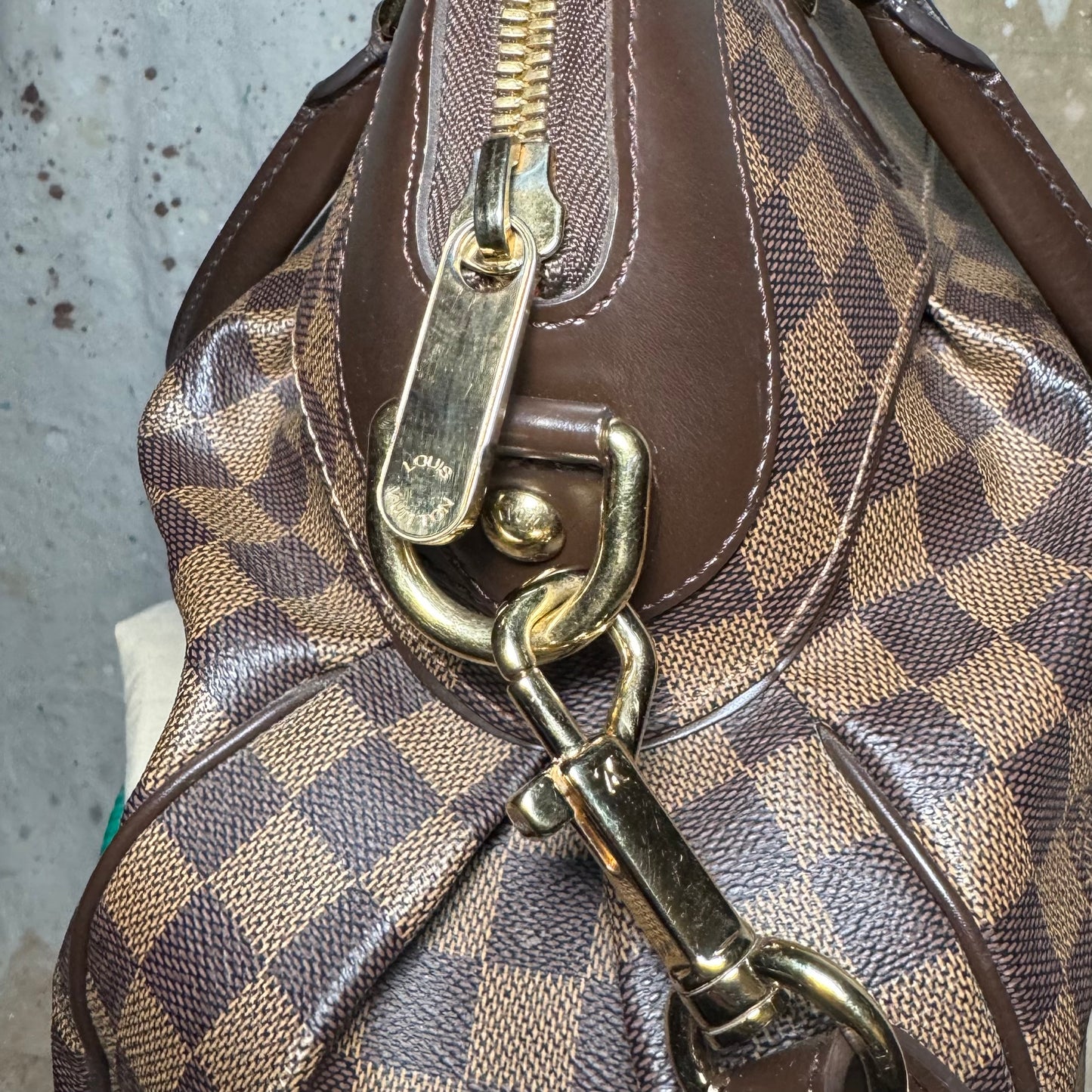 2007 LOUIS VUITTON EBENE TREVI GM BROWN DAMIER MONOGRAM BAG w 2 WAY STRAP