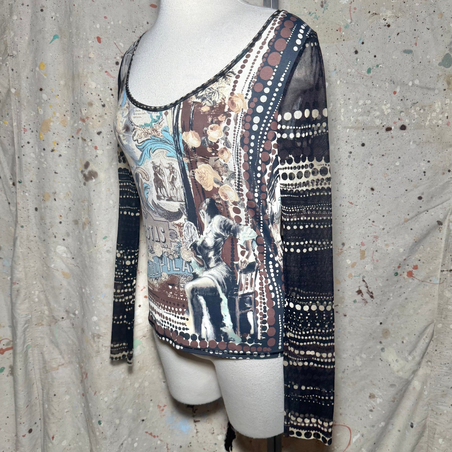 FUZZI ARTSY RENAISSANCE PRINTED MESH LONG SLEEVE TOP