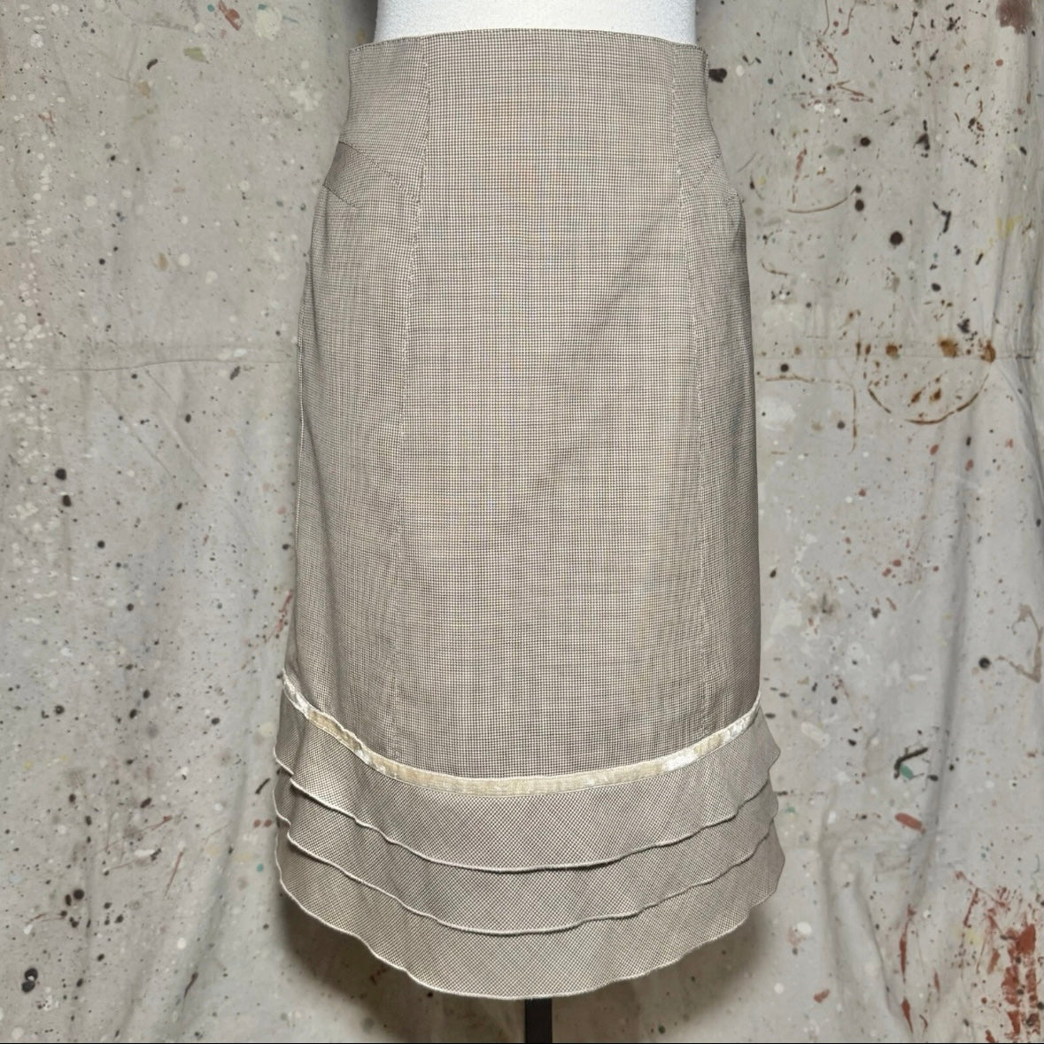 SS 2003 LOUIS VUITTON MARC JACOBS HOUNDSTOOTH A LINE FRILL SKIRT RUNWAY