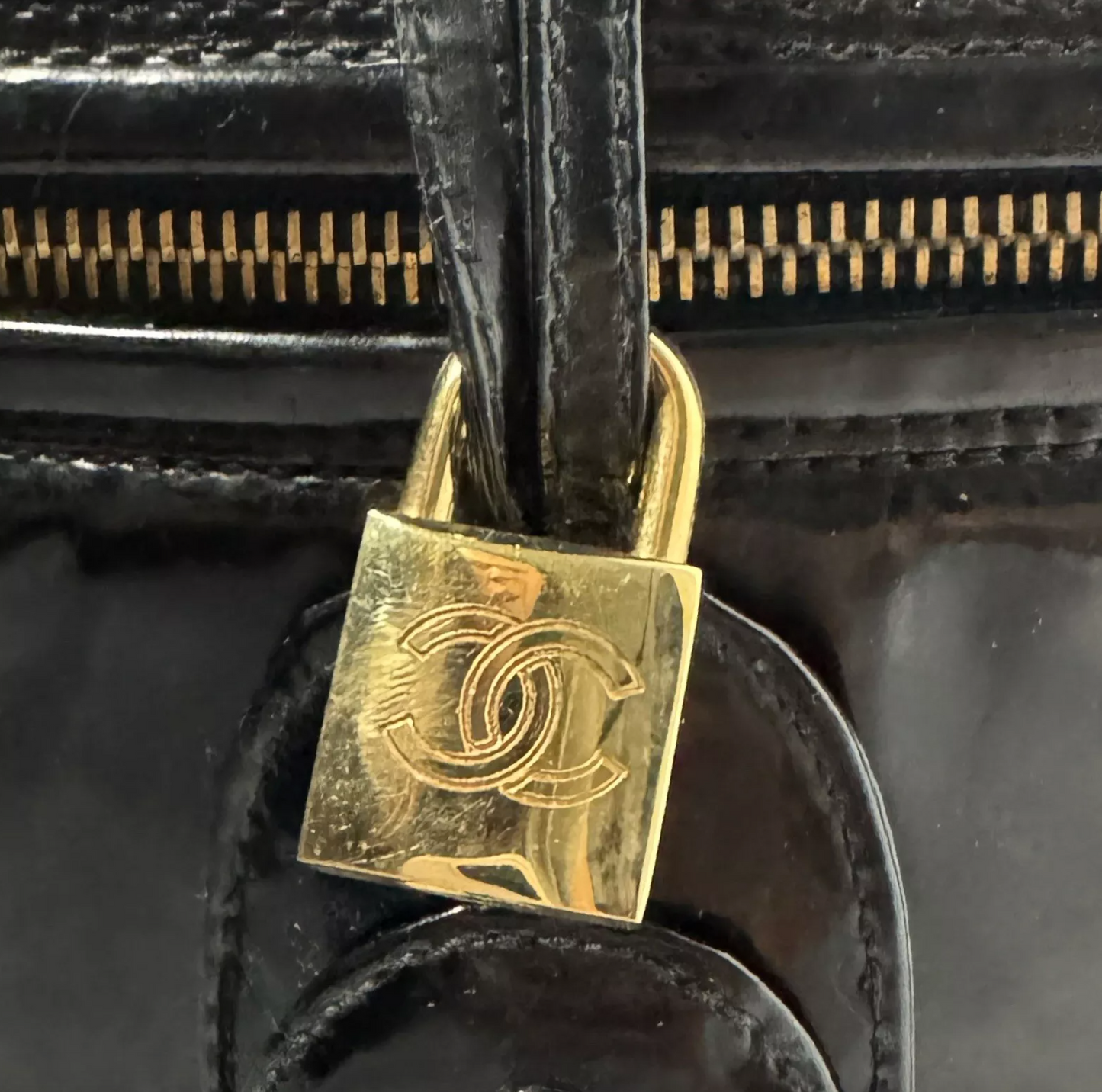 CHANEL 1996 BLACK PATENT VANITY TRAIN CASE VINTAGE