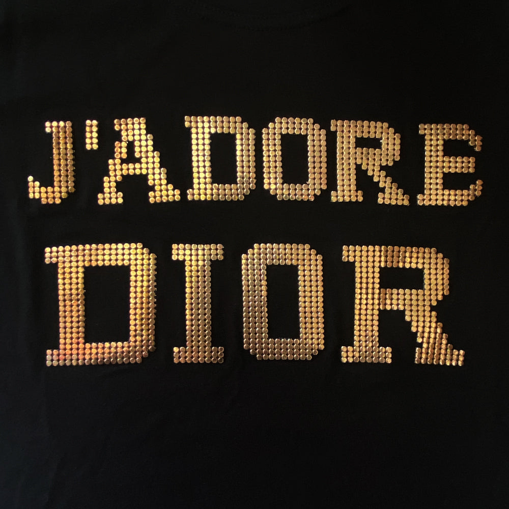 Christian Dior black short sleeve J’Adore Dior 1947 tee by John Galliano for Christian Dior, Autumn 2003 with J’Adore Dior in front and 1947 in back printed in gold chainmail. Made in Italy