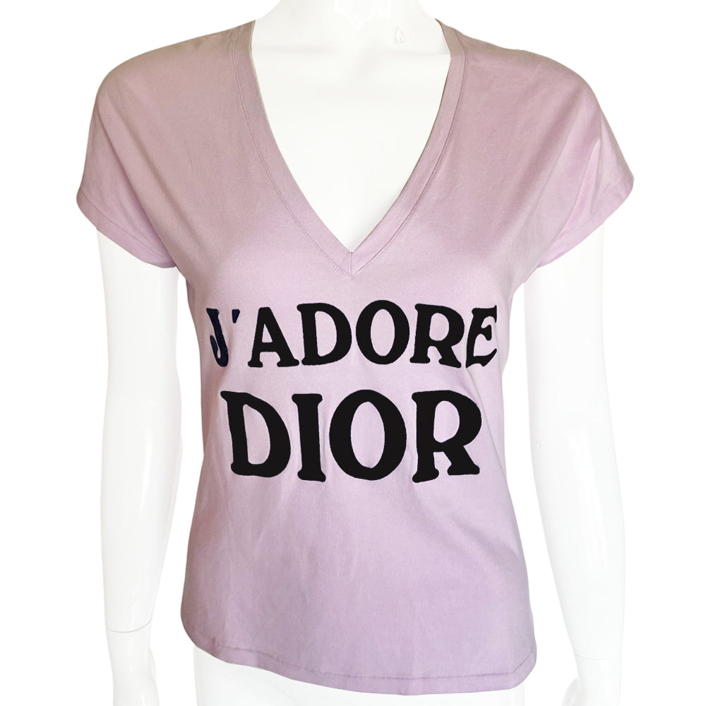 Christian Dior J’Adore Dior cap sleeve front and back V neck light pink tee by John Galliano for Christian Dior, FW 2003 with velvety appliqué lettering J’Adore Dior in front with World Champion 1947 in back. Made in Italy
