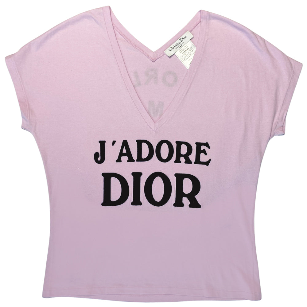 Christian Dior J’Adore Dior cap sleeve front and back V neck light pink tee by John Galliano for Christian Dior, FW 2003 with velvety appliqué lettering J’Adore Dior in front with World Champion 1947 in back. Made in Italy
