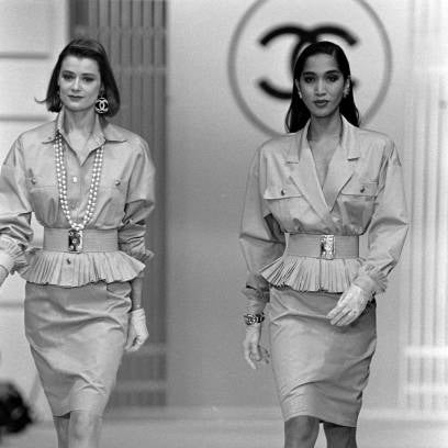 CHANEL SPRING 1986 RUNWAY BLACK PLEATED JACKET