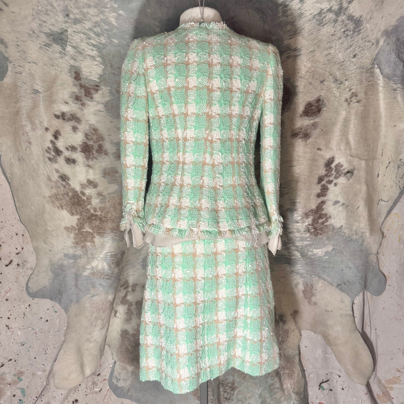 CHANEL 2004 CRUISE ANNA WINTOUR WORN VOGUE DOCUMENTED GREEN TWEED SUIT