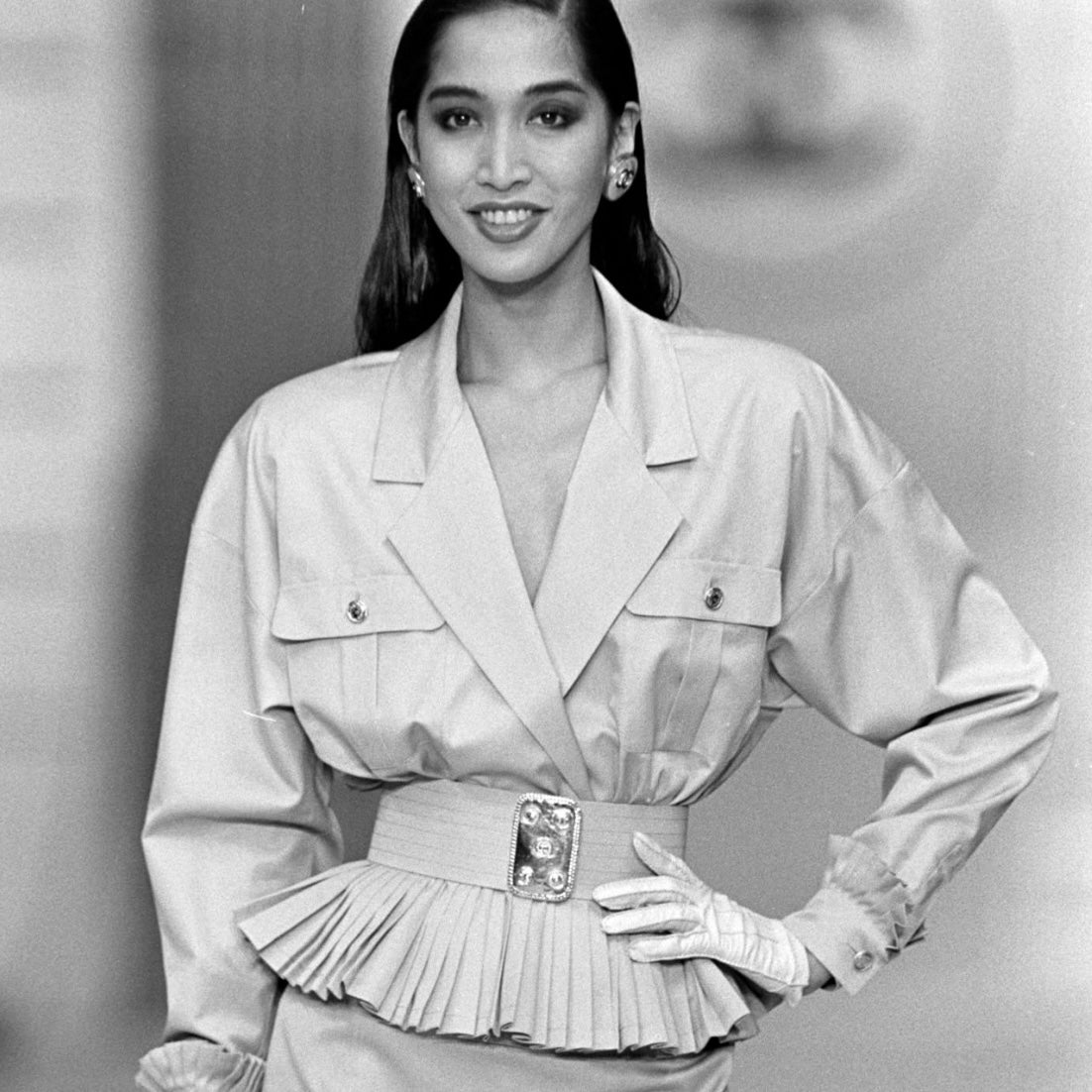 CHANEL SPRING 1986 RUNWAY BLACK PLEATED JACKET