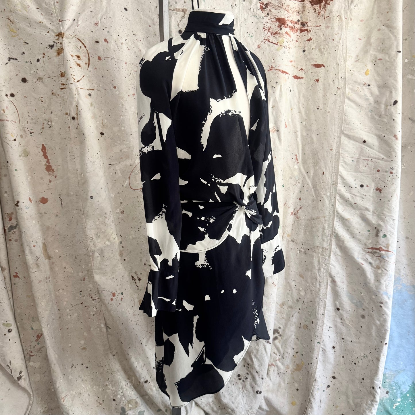 NINA RICCI BLACK WHITE ABSTRACT PRINT SILK HIGH NECK KEYHOLE DRESS 36