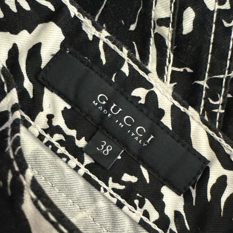 GUCCI 2000s TOM FORD ERA BLACK WHITE HAWAIIAN PRINT SHORTS