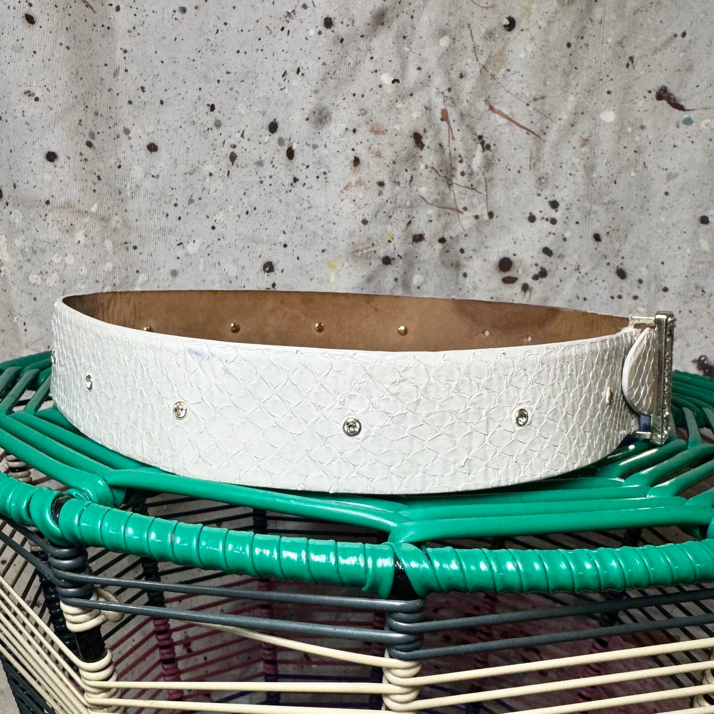 2000s DOLCE & GABBANA WHITE SNAKE PRINTED LEATHER CRYSTAL LOGO GOLD BUCKLE DG BELT