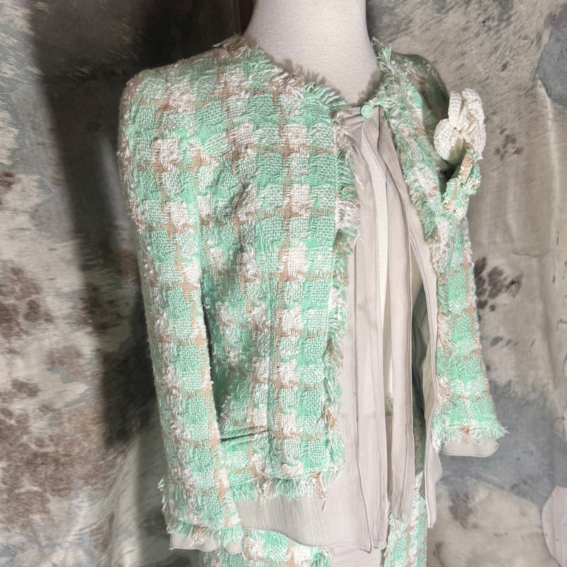 CHANEL 2004 CRUISE ANNA WINTOUR WORN VOGUE DOCUMENTED GREEN TWEED SUIT