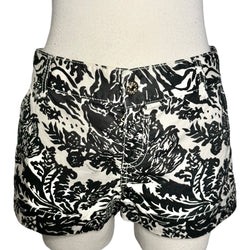 GUCCI 2000s TOM FORD ERA BLACK WHITE HAWAIIAN PRINT SHORTS