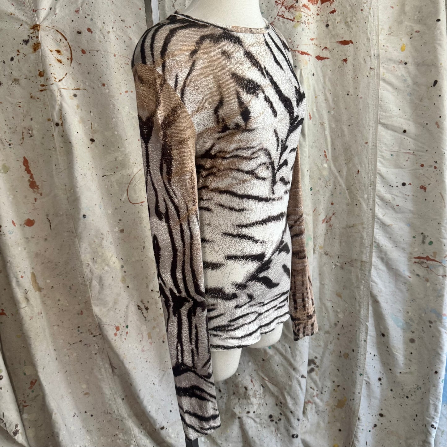 2000s ROBERTO CAVALLI JUST CAVALLI TIGER PRINTED LONG SLEEVE TOP 46