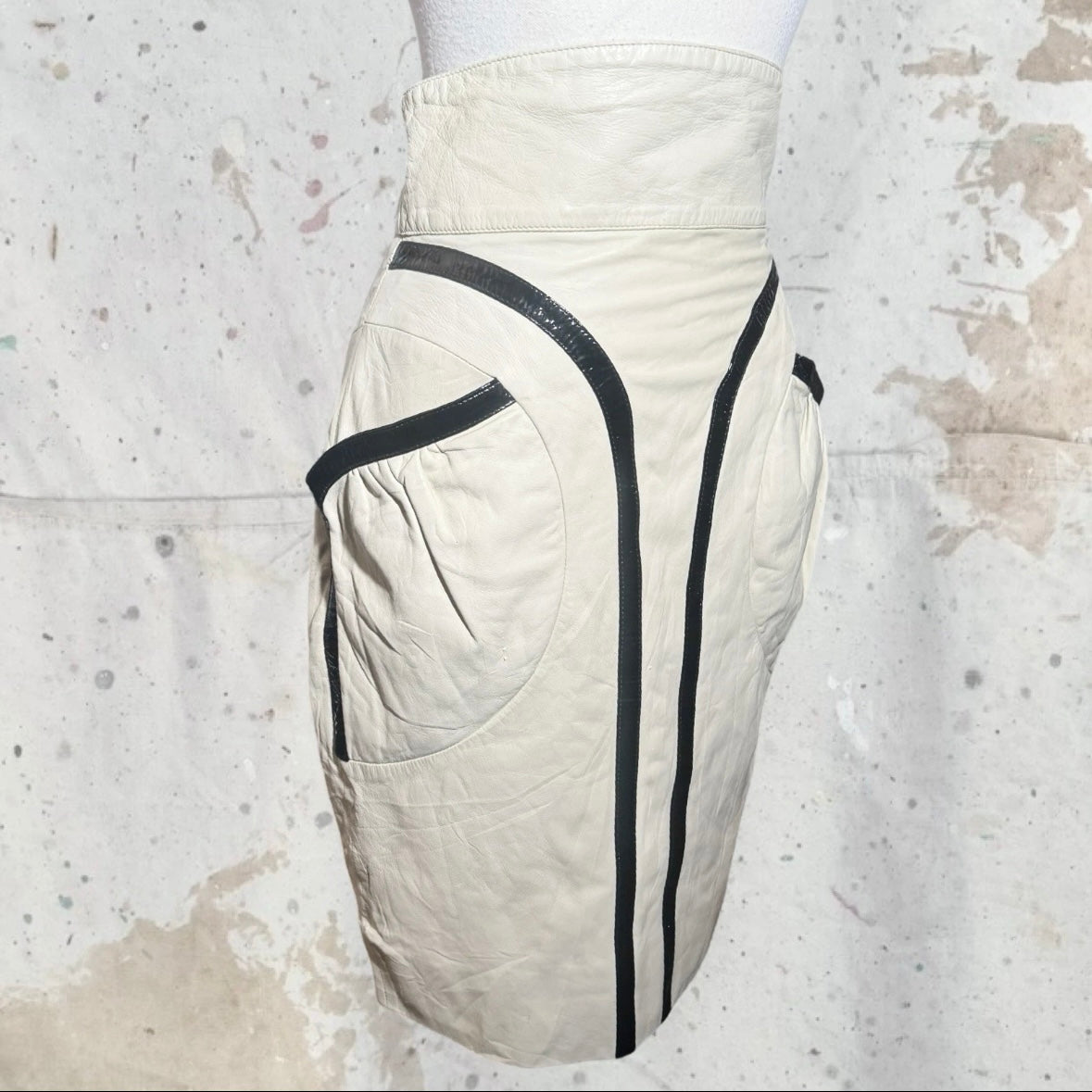 FENDI CREAM LAMBSKIN LEATHER PATENT TRIM HIGH WAIST POCKET PENCIL SKIRT