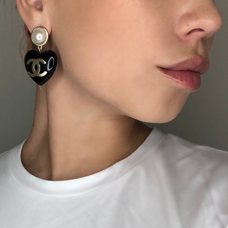 Chanel Heart CC Drop Earrings - Black